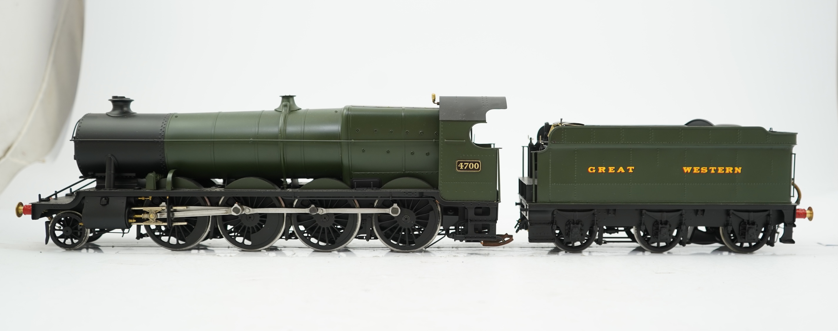 A Gauge One model of GWR Class 47xx, 4700, 2-8-0 tender locomotive, unpowered, well constructed and painted, the cab interior has been left unpainted.